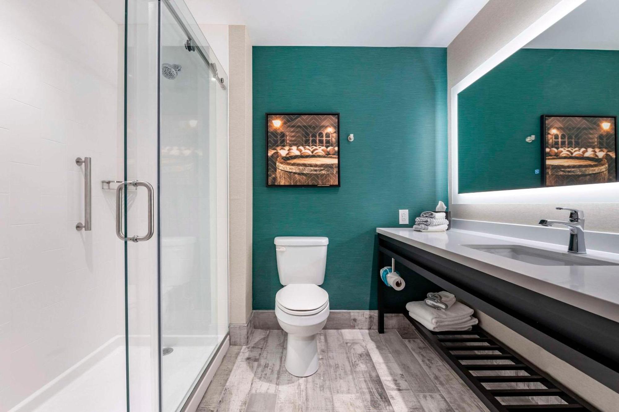 Cambria Downtown-whiskey Row 3* Louisville