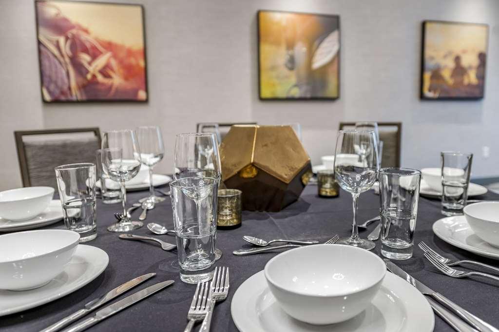 Cambria Downtown-whiskey Row 3*
